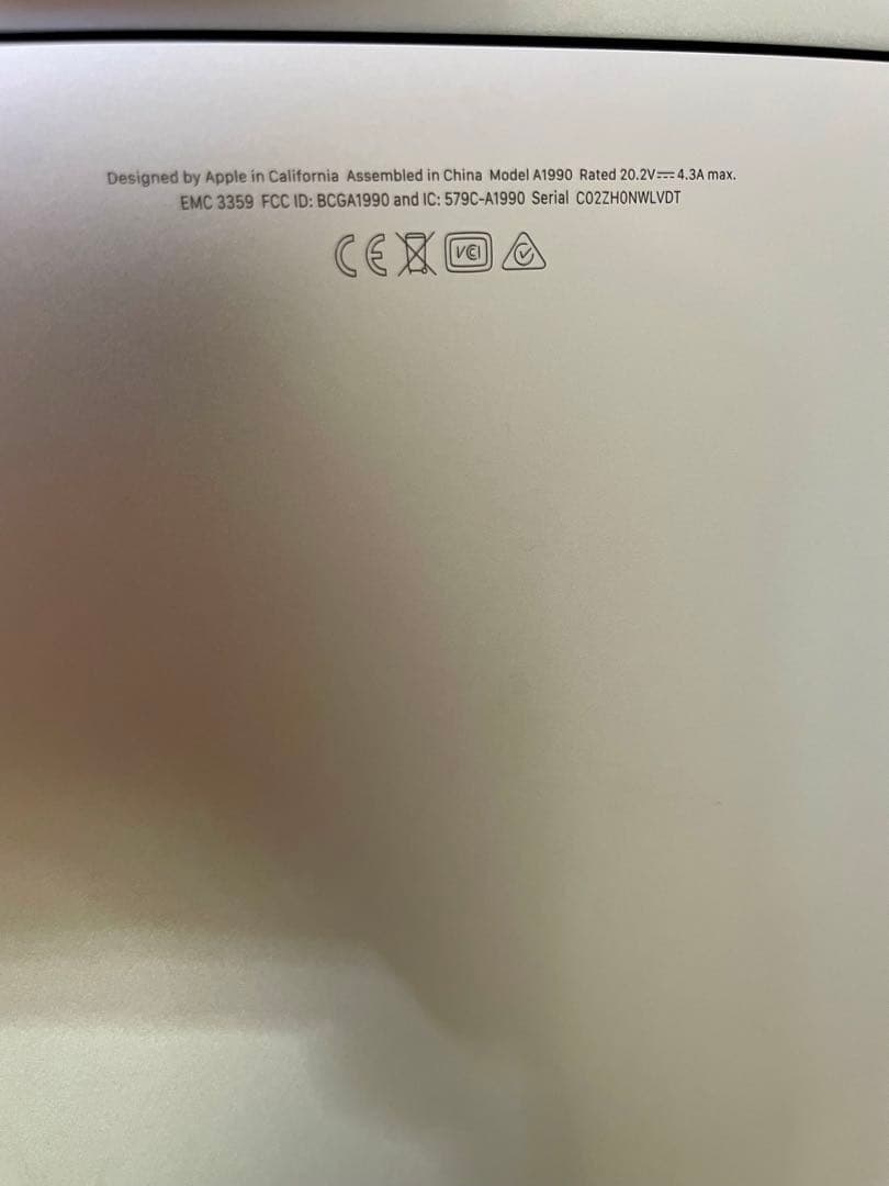 MacBook本体 MacBook Pro 2019 15.4\" i7/32GB/SSD 1T