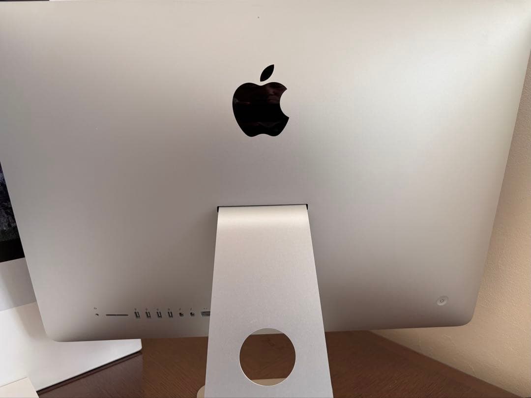 リ*ン様 Apple iMac 21.5インチ キーボード・マウス付き　Late