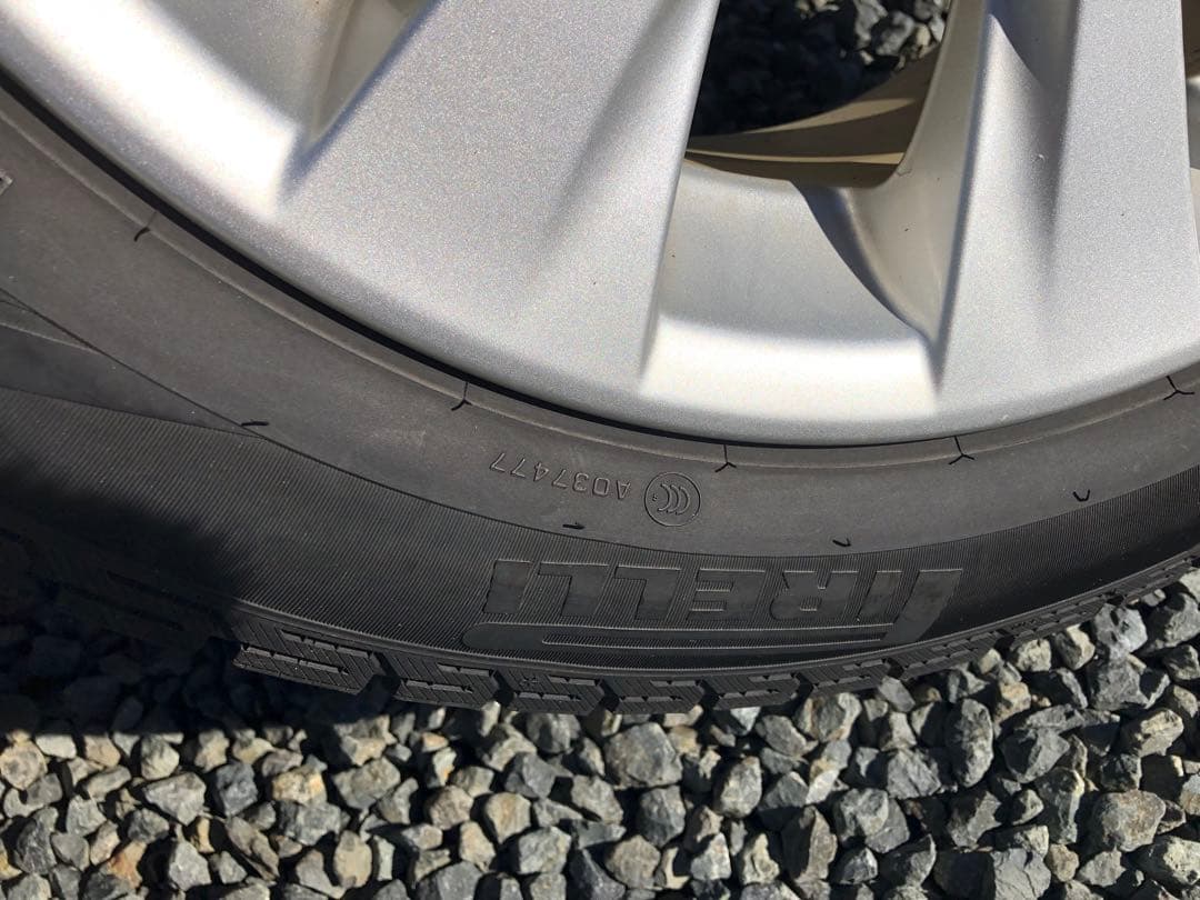 ICE ASIMMETRICO ピレリ　235/50R18 冬タイヤ4本セット