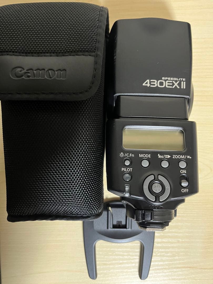 Canon eos 9000D 手ぶれ補正レンズ18-135mmストロボセット