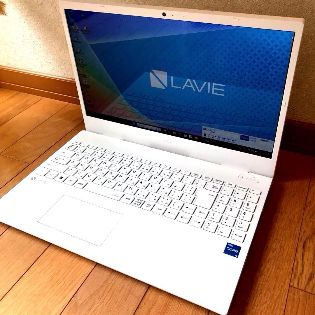 美品NECLaVie N1535/GAW【2023年製モデル】