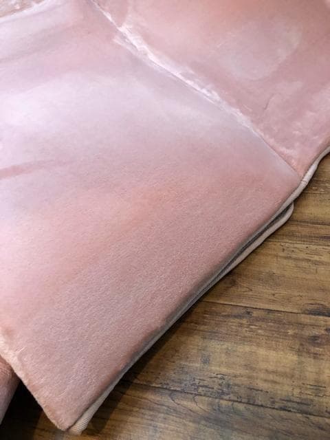 新品☆185×280cmピンク系♪なめらかボアラグ分厚いウレタン入ラグ〇B296