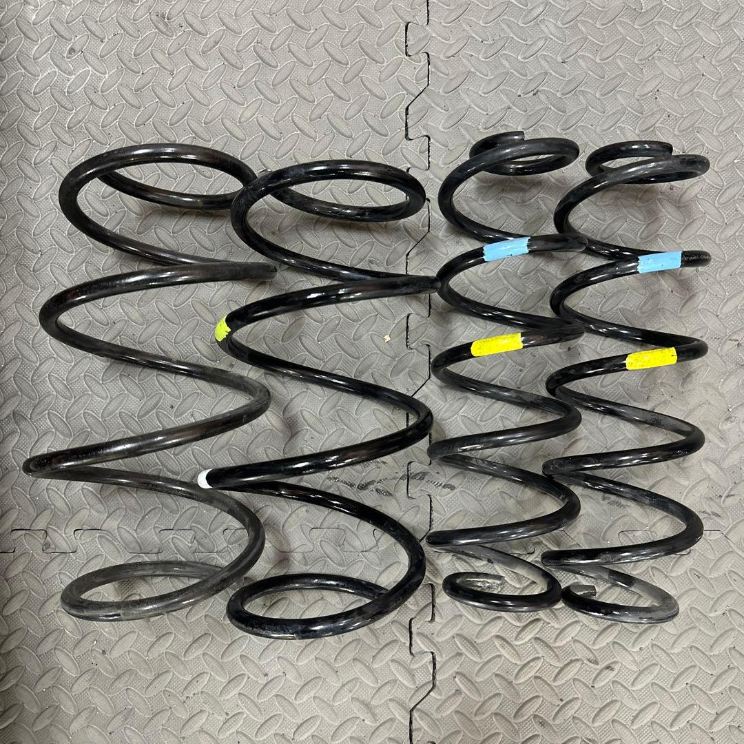 TOYOTA トヨタ 50系プリウス 前期 純正 サス スプリング バネ