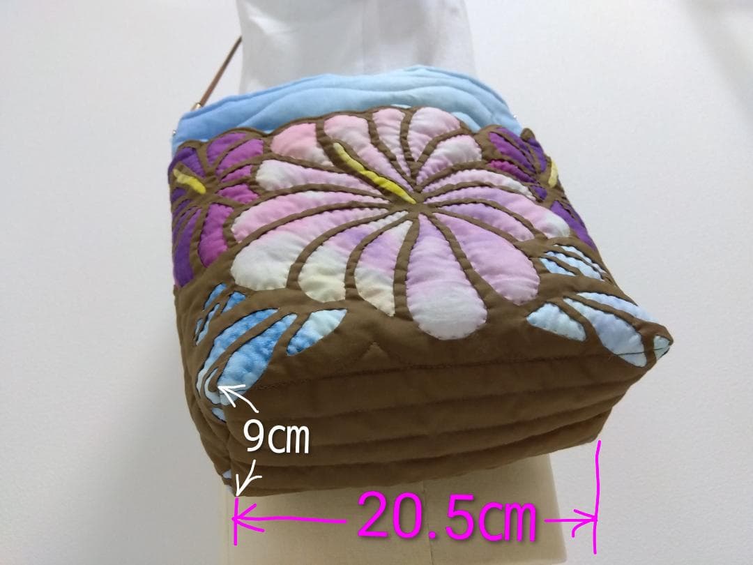 ハワイアンキルト　ハンドメイド　ハイビスカスショルダーバッグ