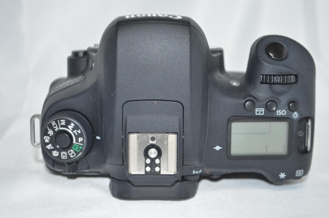 美品 Canon キャノン EOS 8000D レンズキット