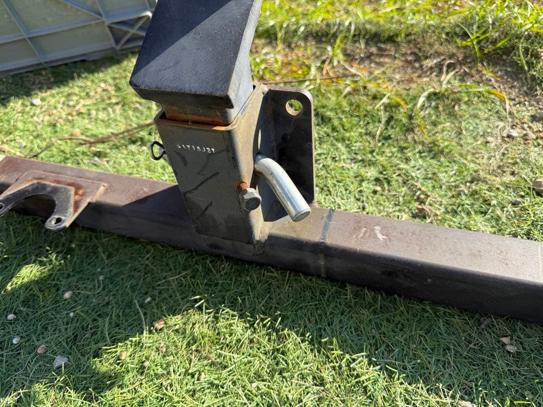 ジムニーjb23用のトレーラーヒッチ SUNTREXヒッチメンバー