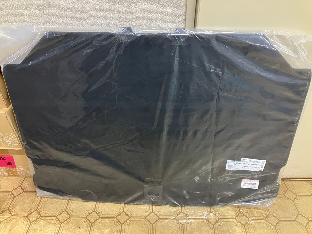 カローラスポーツ　アジャスタブルデッキボード