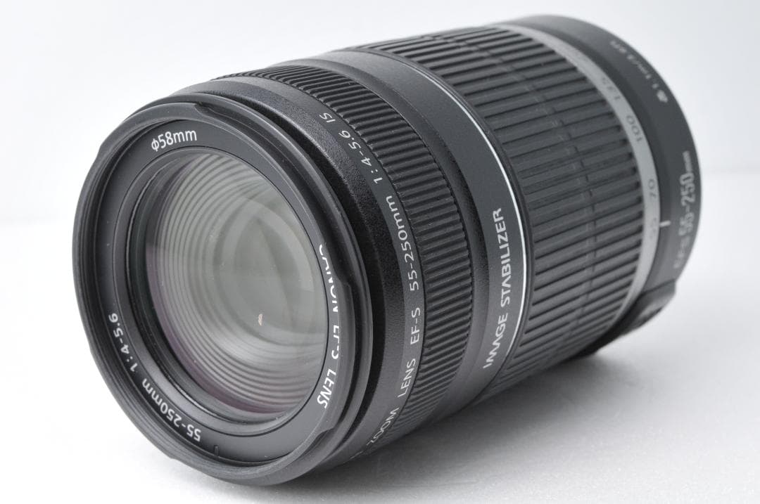 望遠レンズ Canon EF-S 55-250mm IS⭐️ズームレンズ