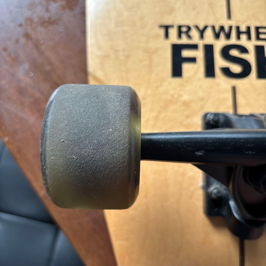 TRYWHEEL FISH スケートボード