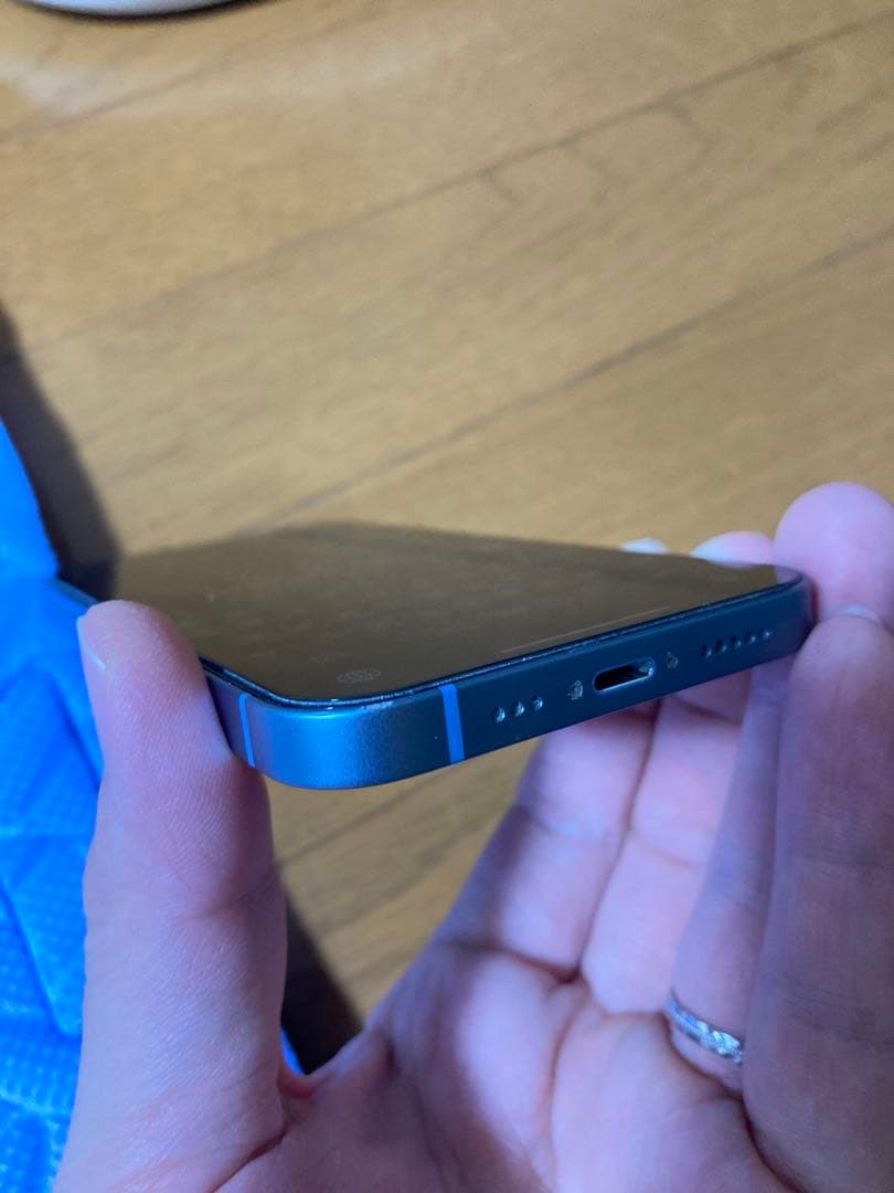 iPhone 14 本体　256GB