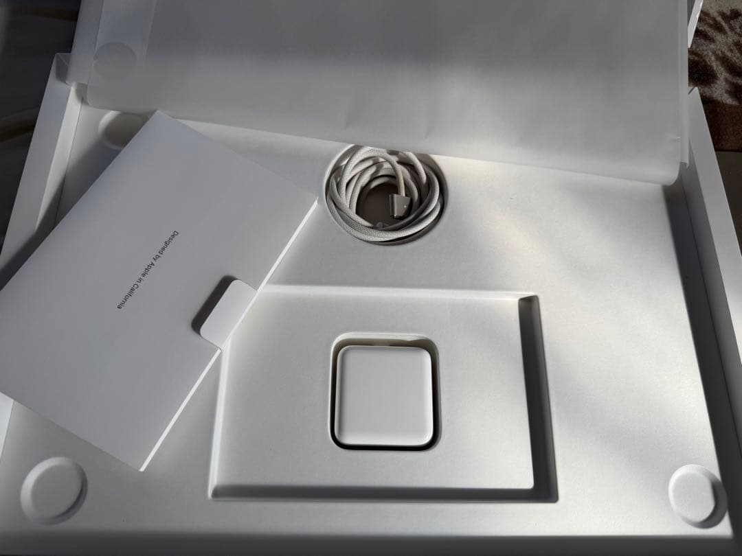 Apple MacBook Air 15インチ本体