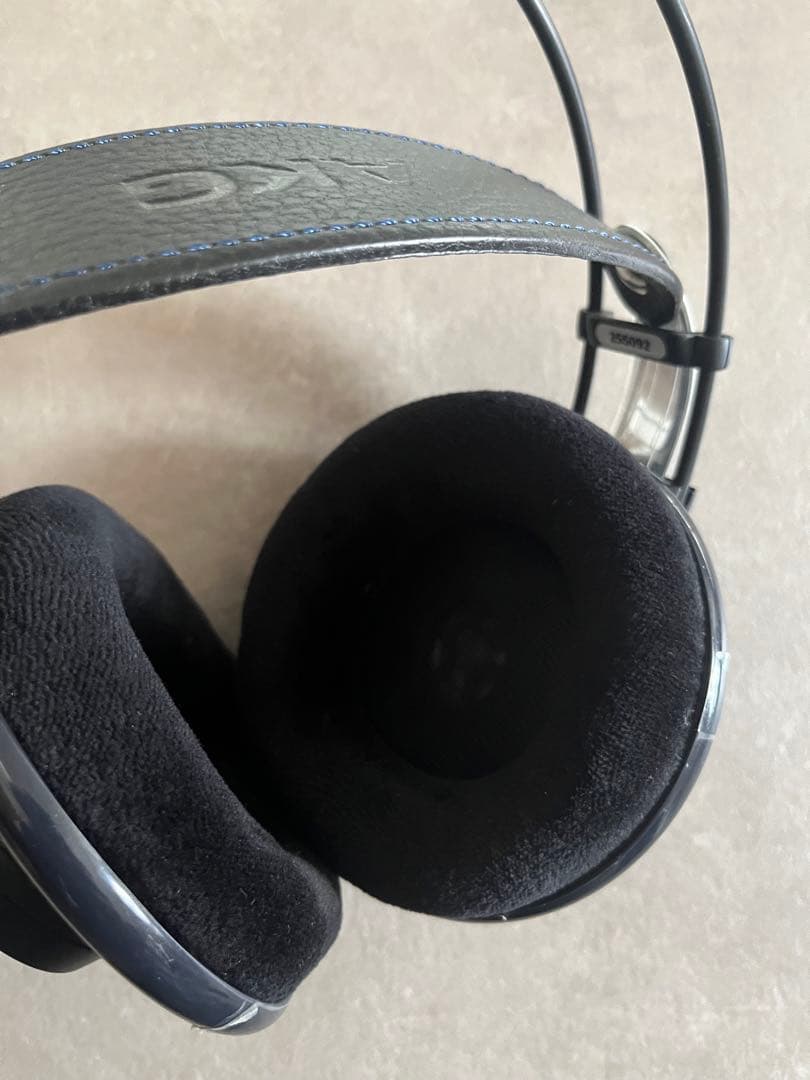 AKG k702 箱付き