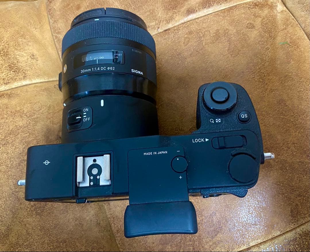 SIGMA SD Quattro ミラーレス一眼