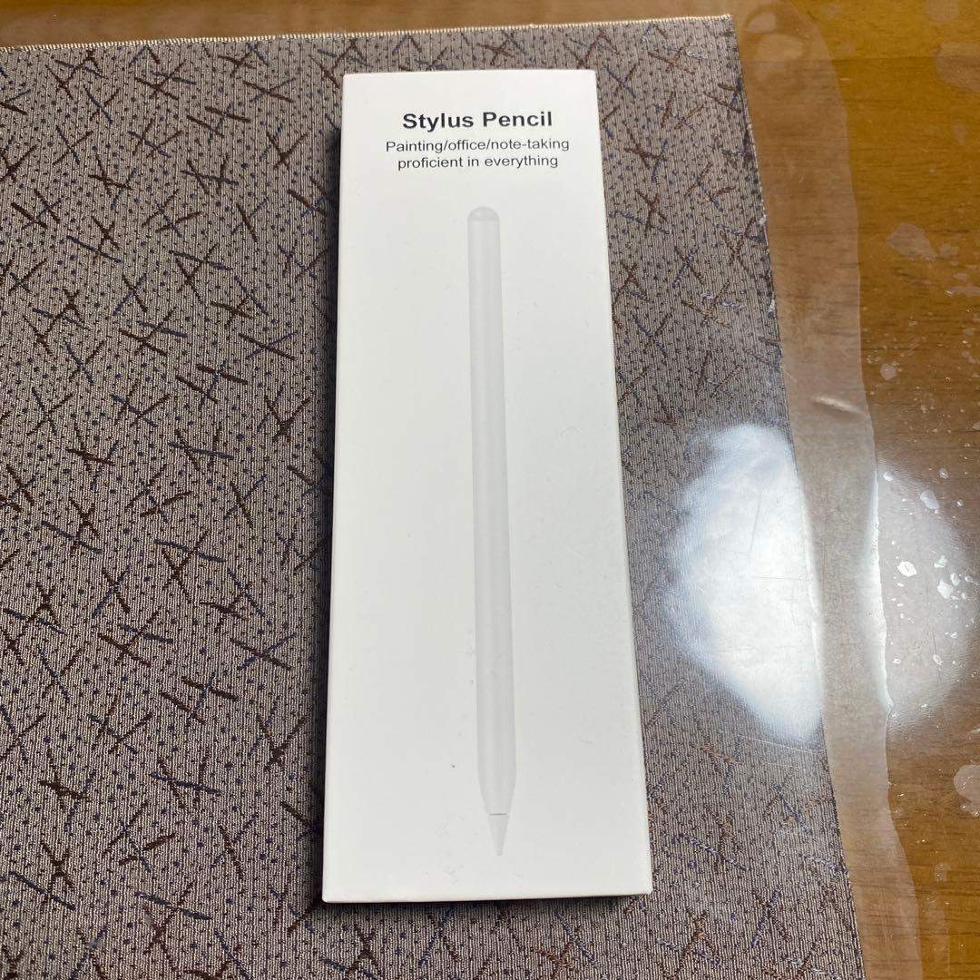 iPad 第6世代　32GB シルバー＋ペン＋ケース