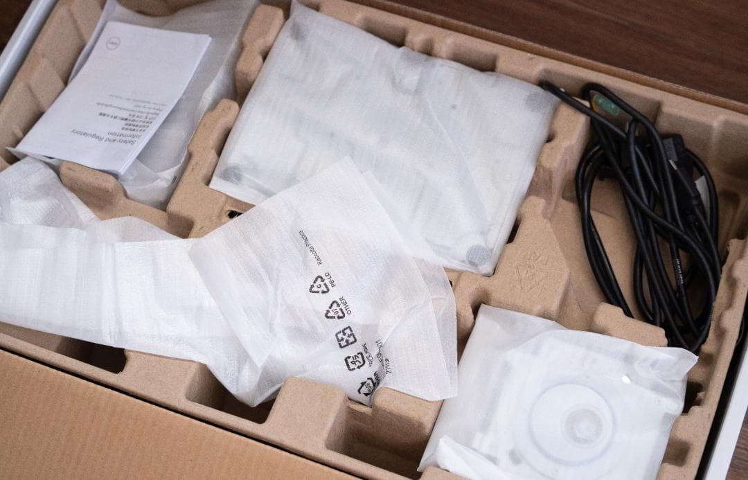 【ほぼ新品】DELL 24インチモニター S2425HS