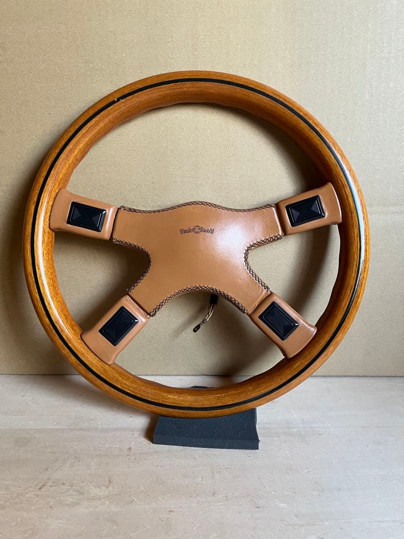 イタルボランテ　ウッドステアリング　36・5cm 中古品