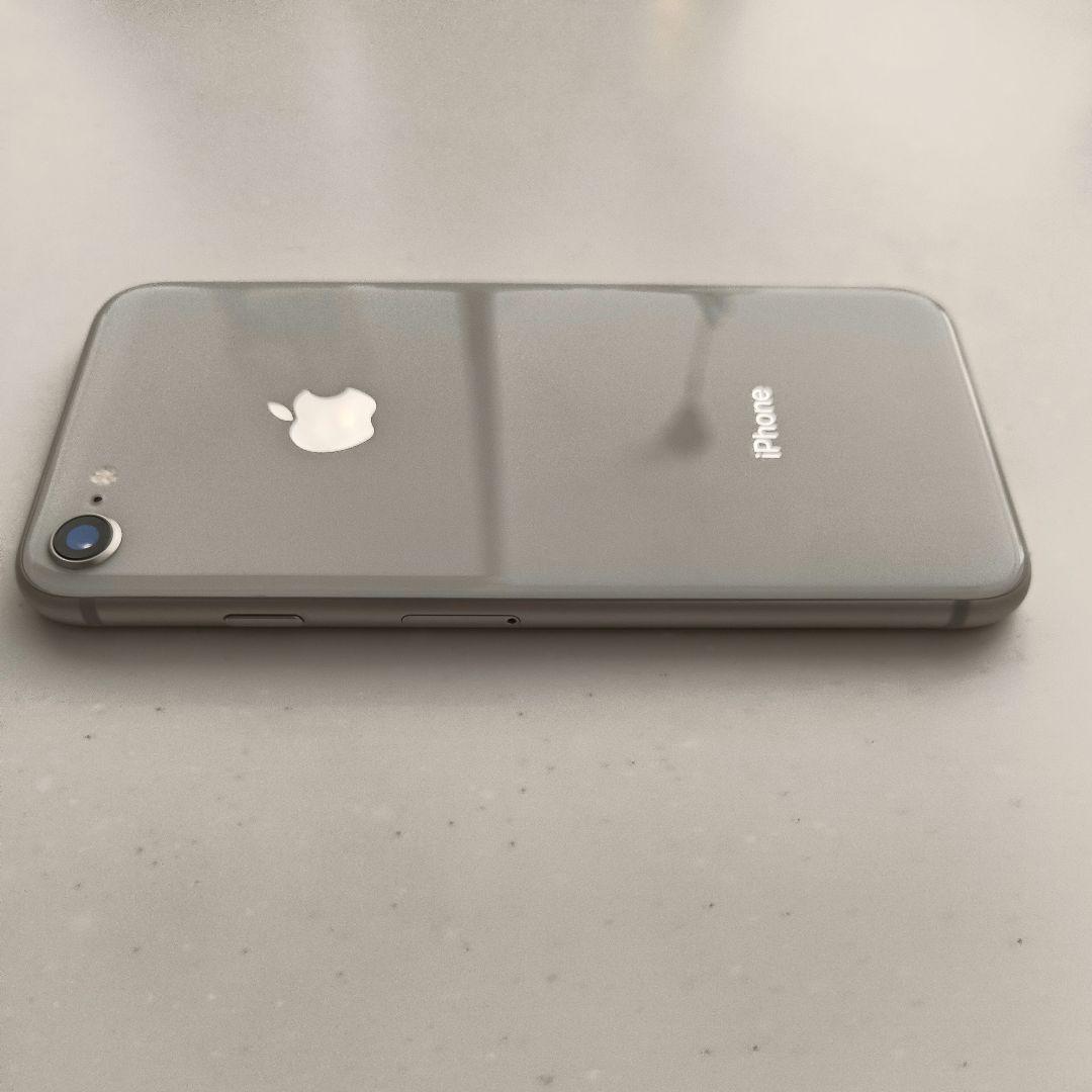 【美品】Apple iPhone 8 64GB 本体 SIMロックあり