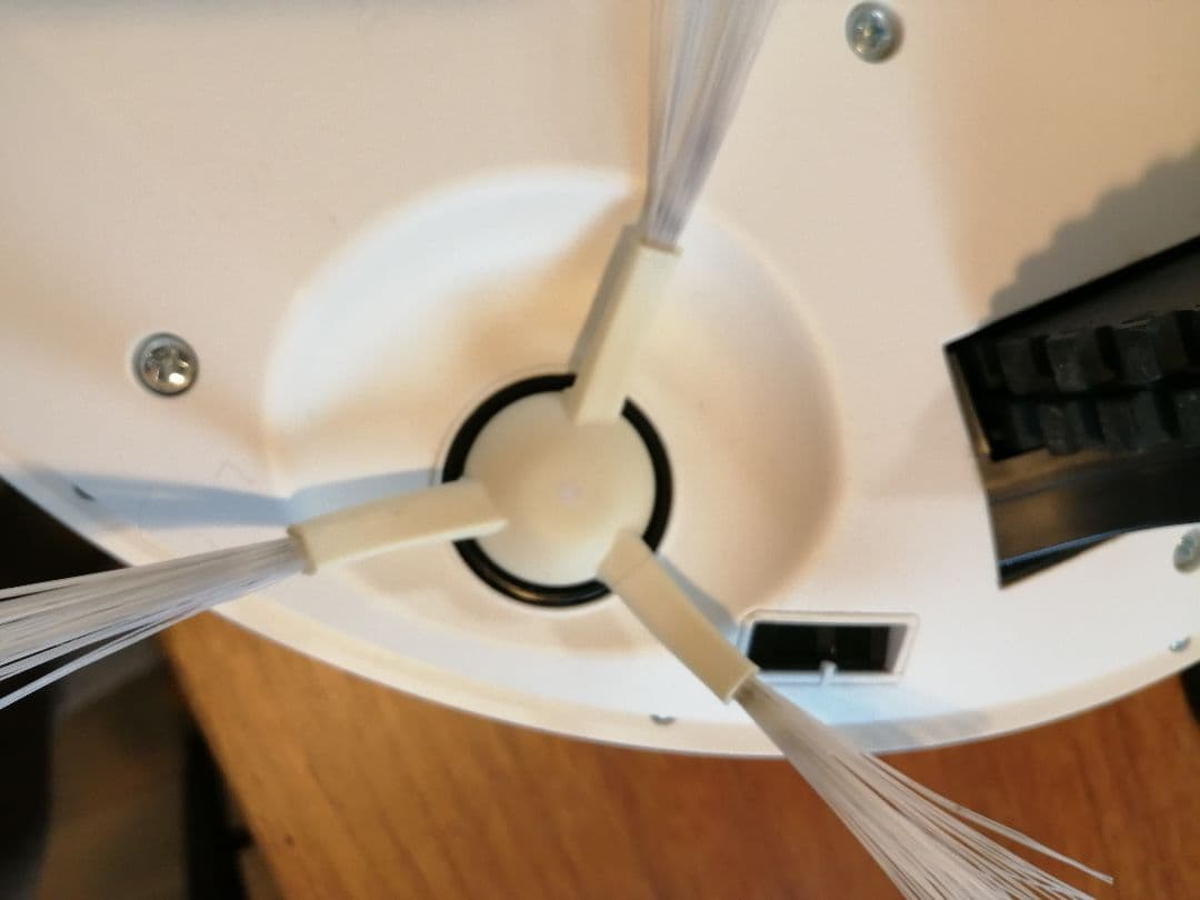 neabot Ｑ11お掃除ロボット　掃除　水拭き　自動吸引