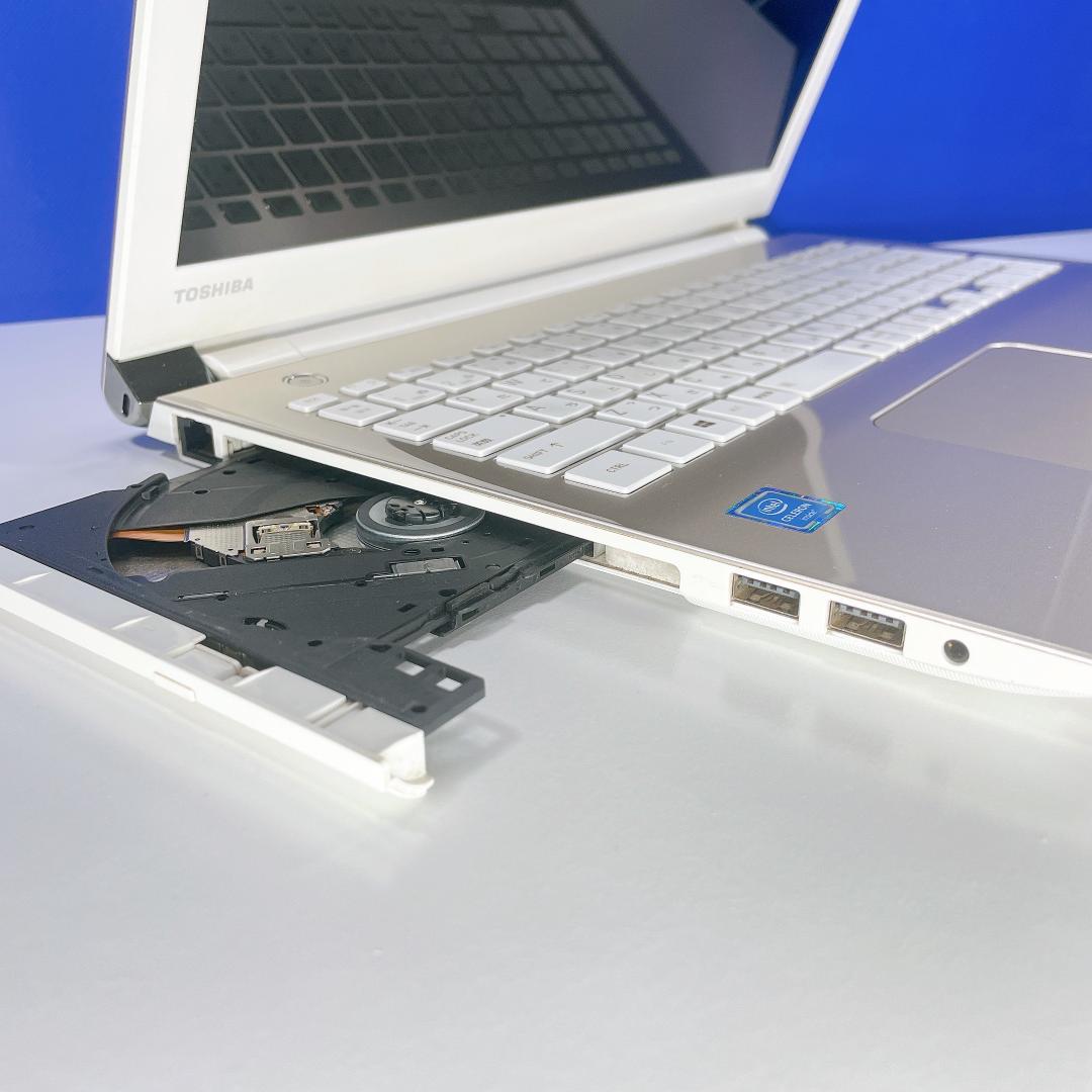 美品✨快適SSD✨ゴールド✨Windows11✨東芝カメラ付ノートパソコン 薄型