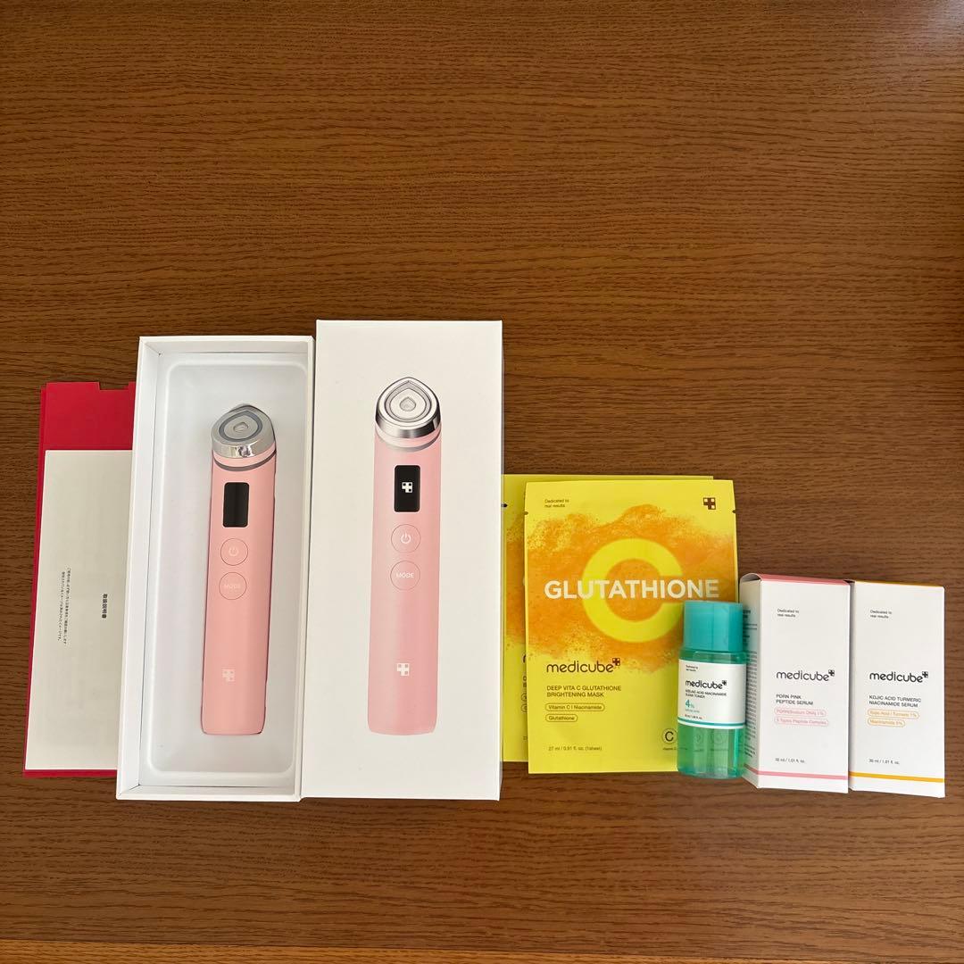 medicube+ 美顔器　AGE-Rブースタープロ　ピンク　美容液セット