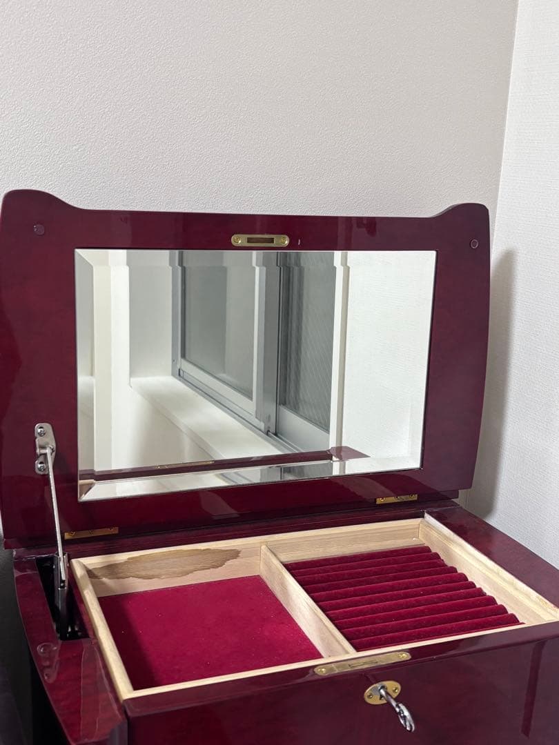 井上木工所　鍵付き　宝石箱