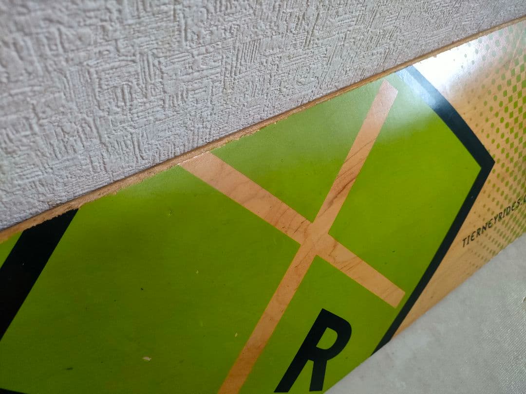 Tボート T-001-42-R TIERNEY RIDES ウィール2種ケース付