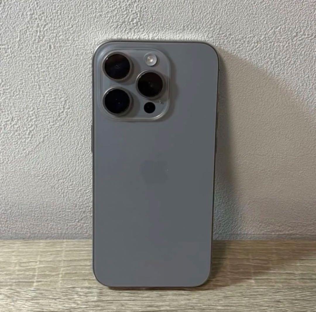 iPhone15 Pro ナチュラルチタニウム　256GB