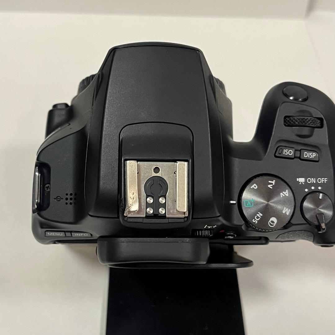 Canon EOS Kiss X10 EF-S 18-55mmレンズ付き