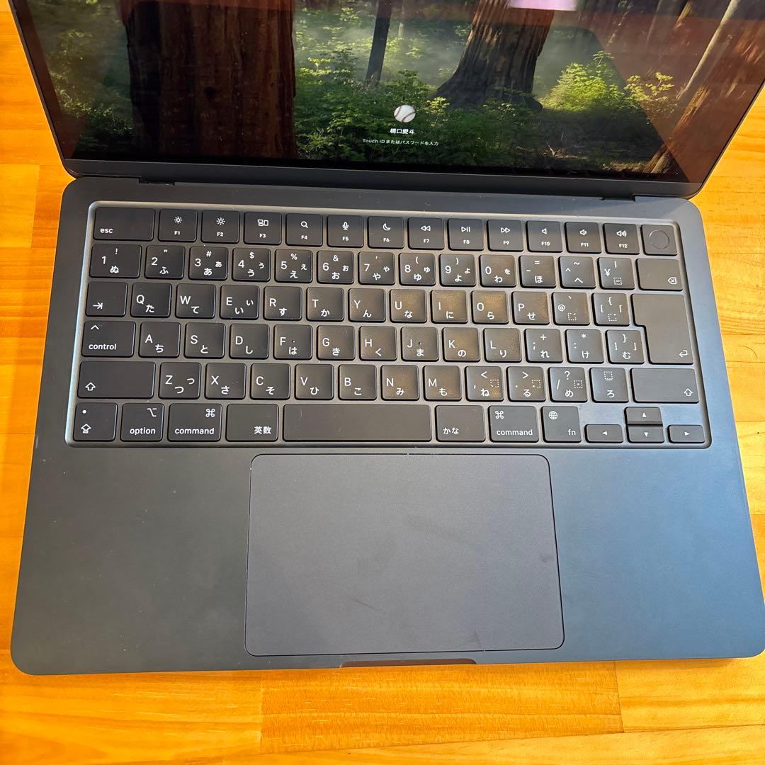 Apple MacBookAir(M2, 2022)8G 256GB 13インチ