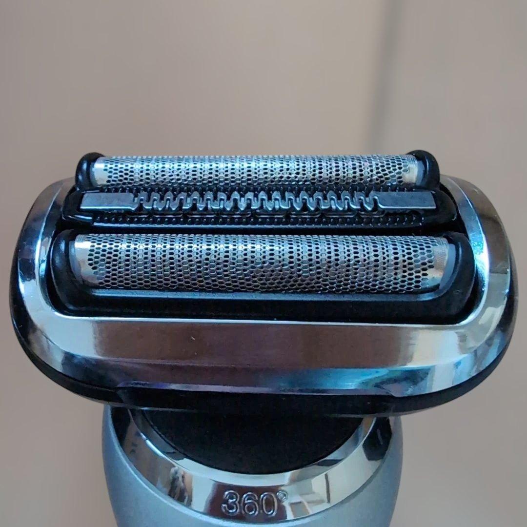 ​【洗浄液6個付！】ブラウン シリーズ7 70-S7001cc