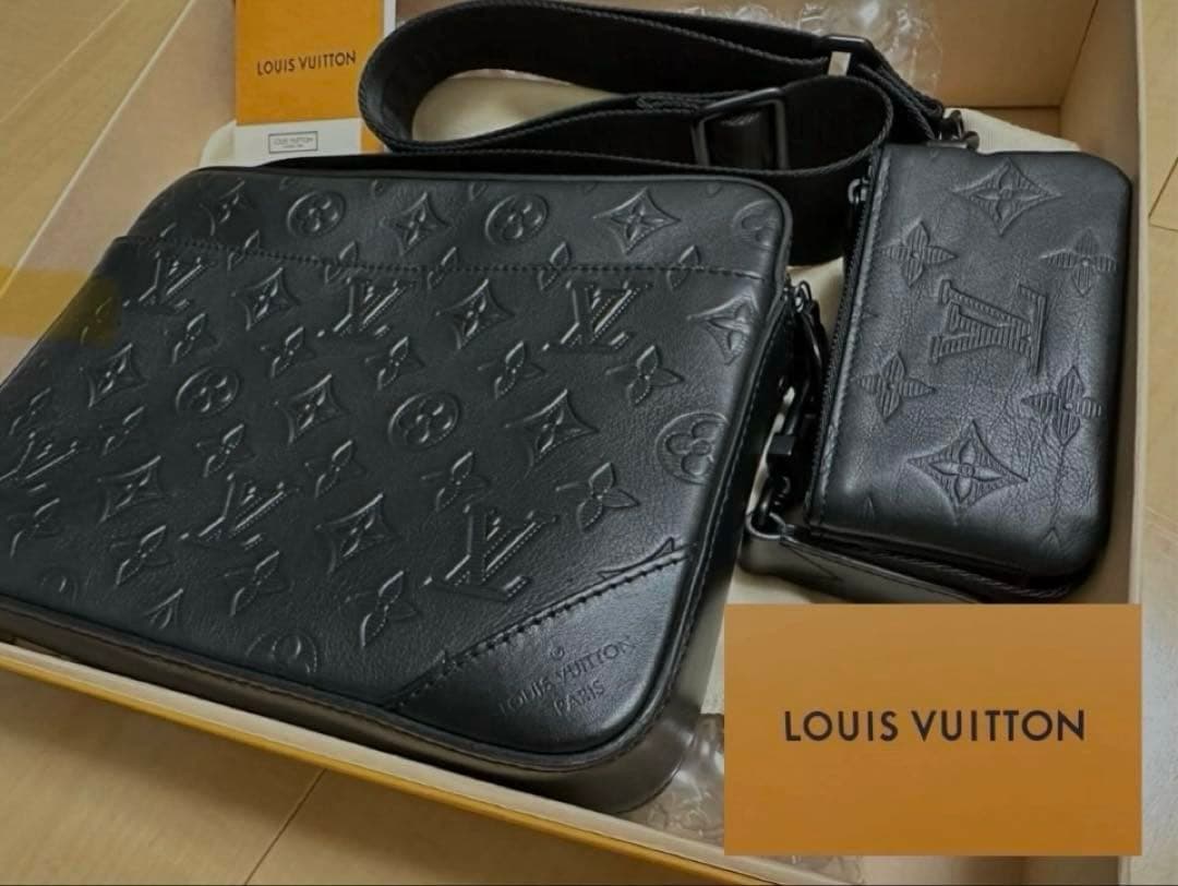 ⭐️Louis Vuitton⭐️ブラック メッセンジャーバッグ