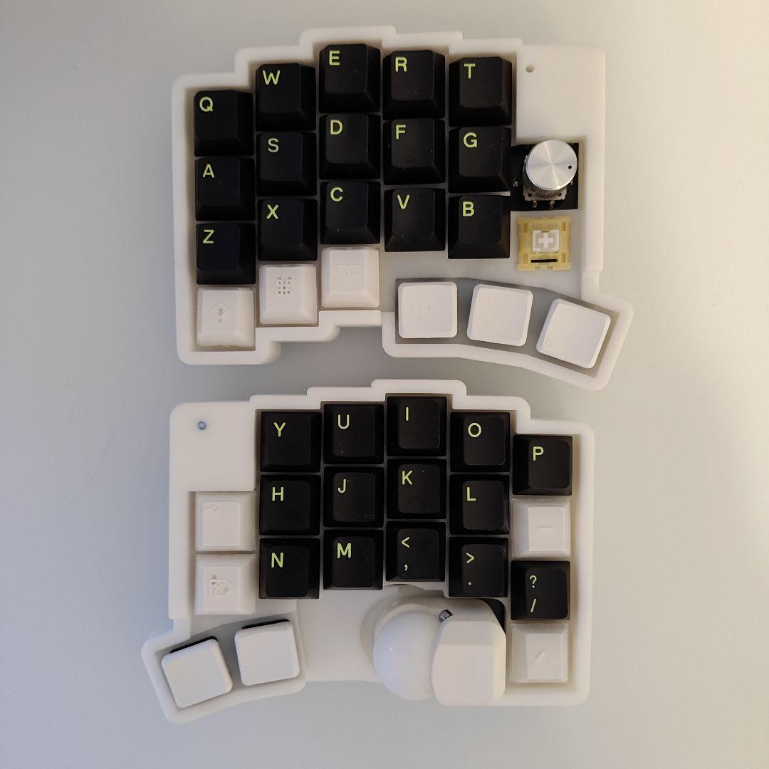 分割型　無線キーボード　roba