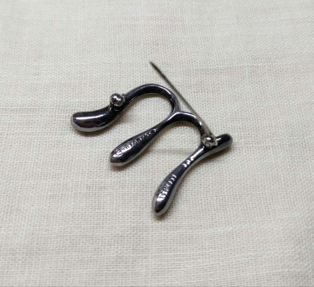 ティファニー　イニシャルブローチ　M ラージ925