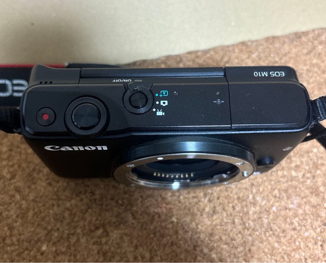 Canon EOS M10 中古品ミラーレス一眼