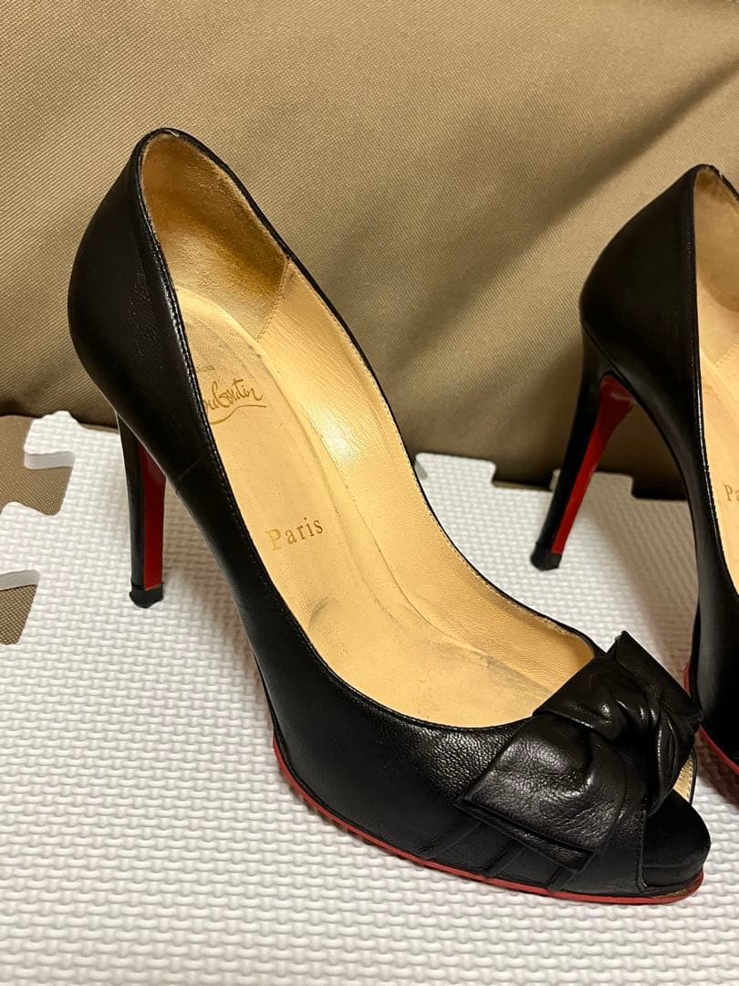 Christian Louboutin ブラックオープントゥハイヒール 37