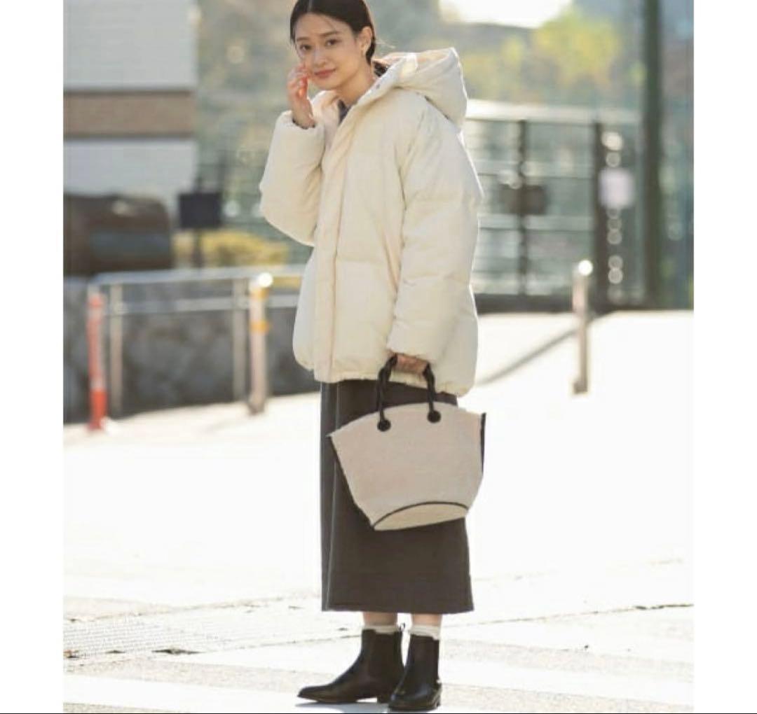 アーバンリサーチ ドアーズ ダウンミドルジャケット　アイボリー　Mサイズ