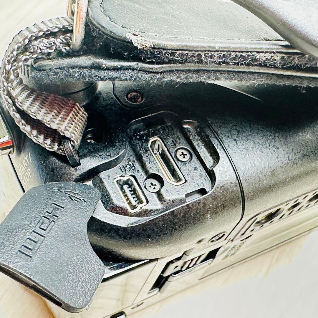 Canon IVIS HF20 ビデオカメラ　デジタル