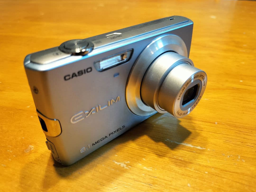 CASIO EXILIM EX-Z250 9.1MP デジタルカメラ