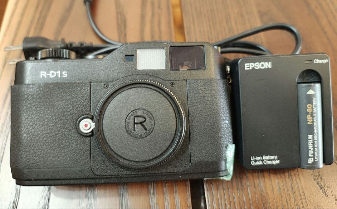 R-D1s レンジファインダーカメラ Epson NP-80バッテリー付き