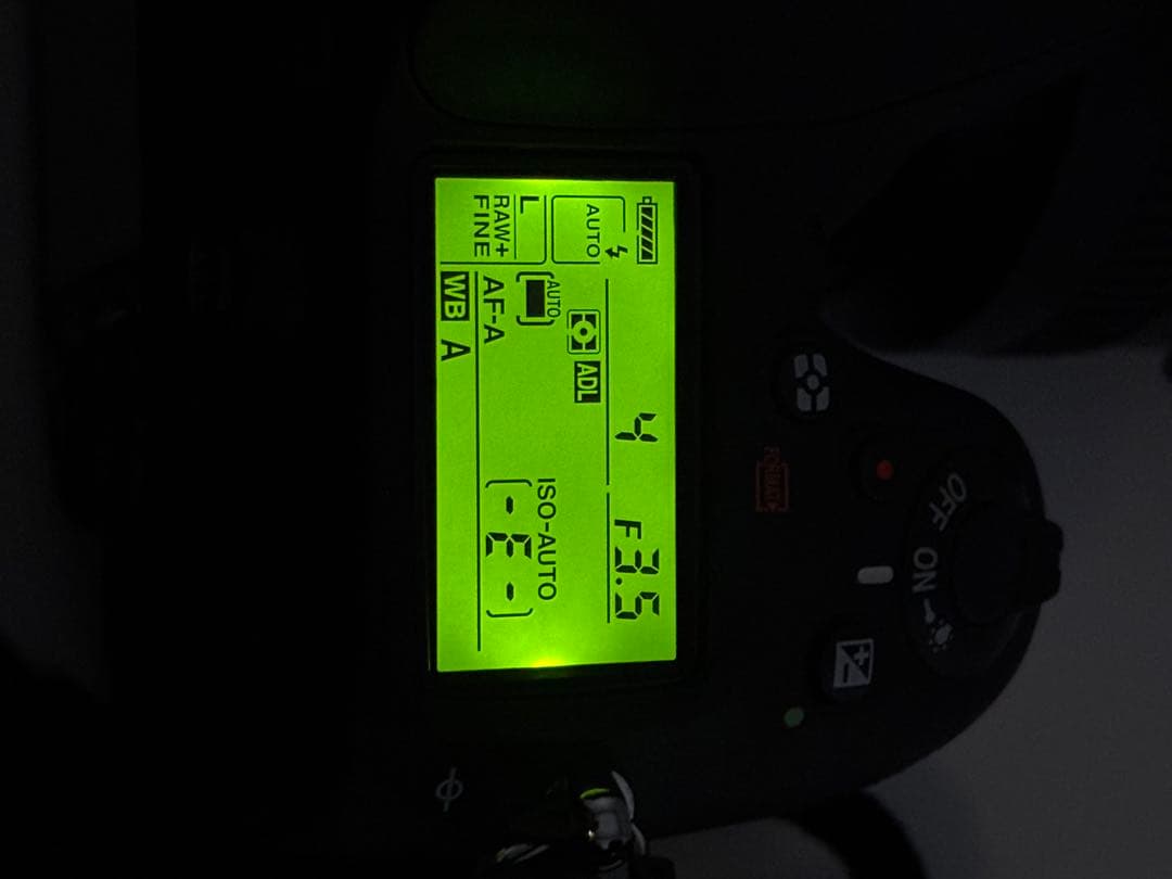 Nikon D7100 18-300mm付 デジタル一眼 セット