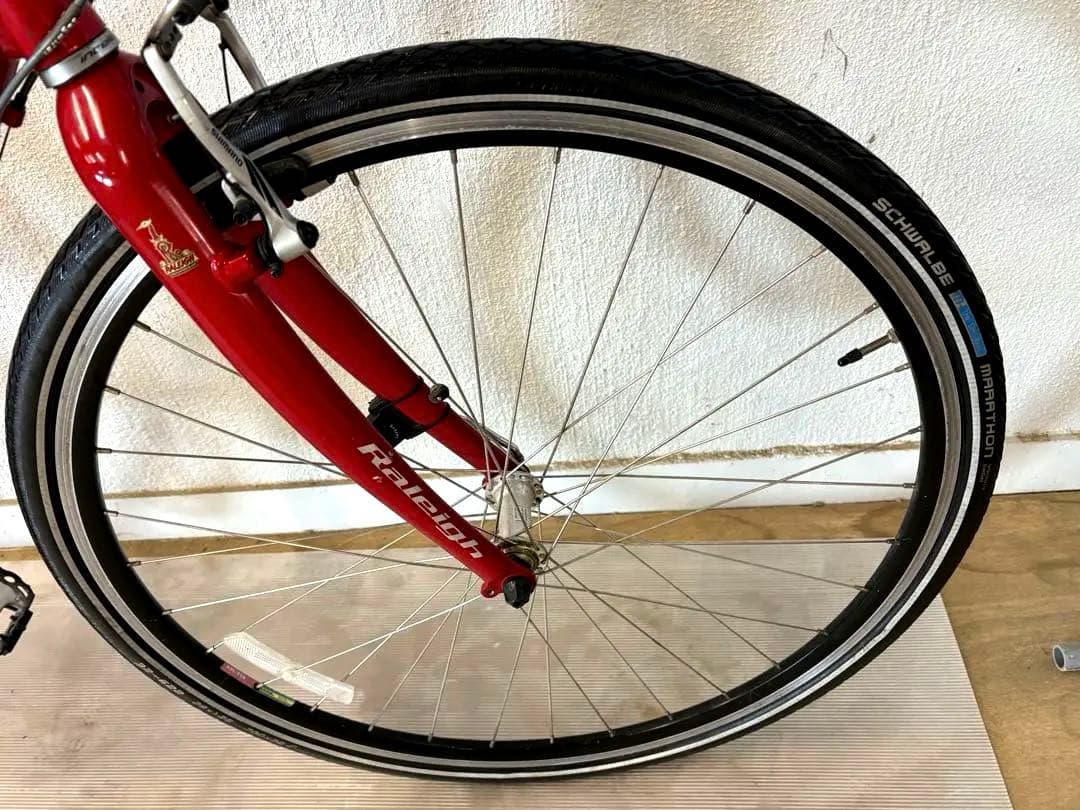 ⭕️英国名車RALEIGH（ラレー）｜大人の赤が映える｜街乗りに映える上質デザイン