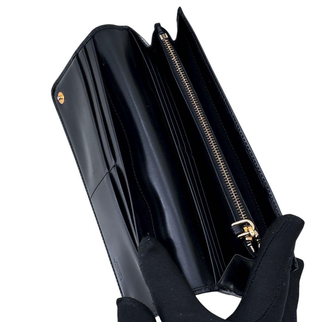 プラダ/サフィアーノ/長財布/二つ折り/BP0241/背面ファスナー付き/レザー