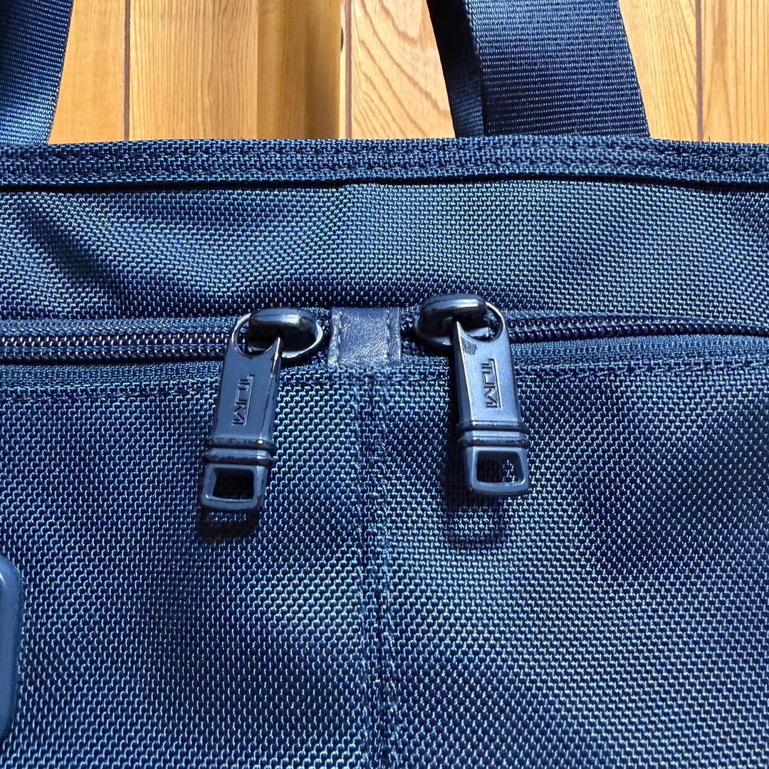 TUMI SHIPS別注モデル エクスパンダブル スクエア トートバッグ