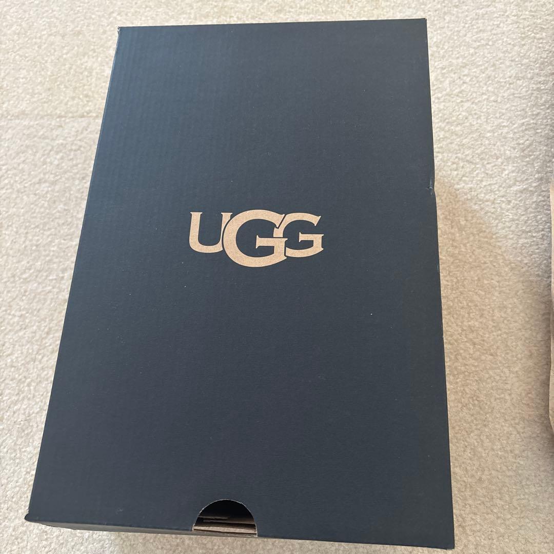 UGGスリッポン