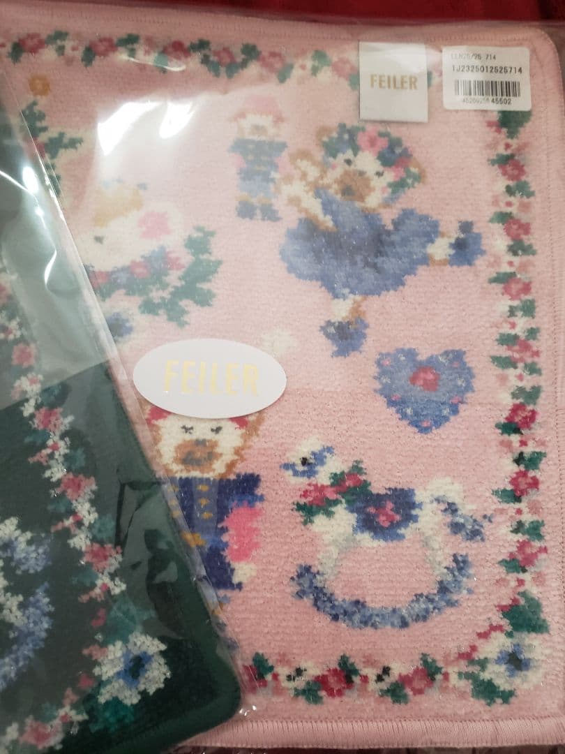 フェイラー リーベ＆リリアザナットクラッカー　ハンカチ二枚セットWEB限定