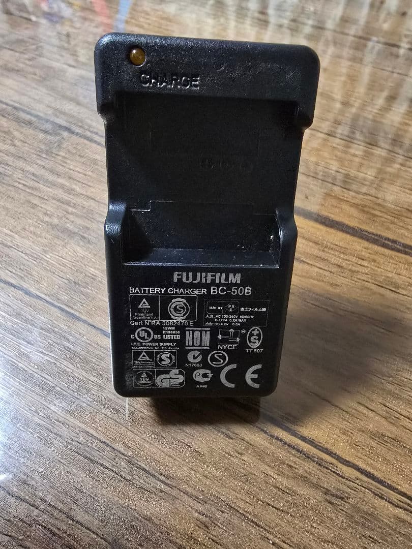 ⭐*︎様 【ジャンク品】Fujifilm コンパクトデジタルカメラ 本体 xf1