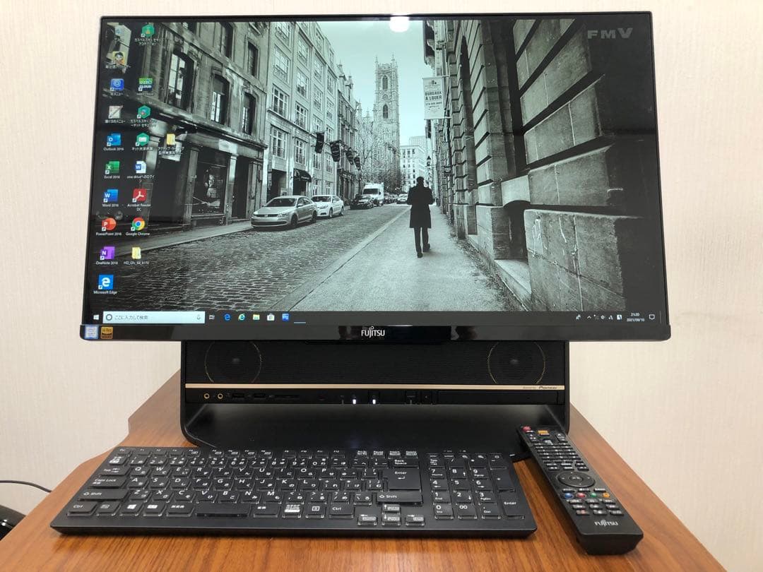 ESPRIMO FH90/B3 富士通　デスクトップモニター