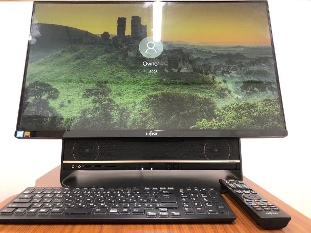 ESPRIMO FH90/B3 富士通　デスクトップモニター