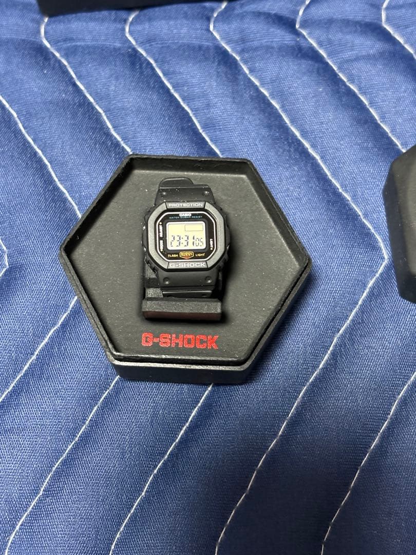 カシオCASIO G-SHOCK nano DWN-5600-1JR ブラック