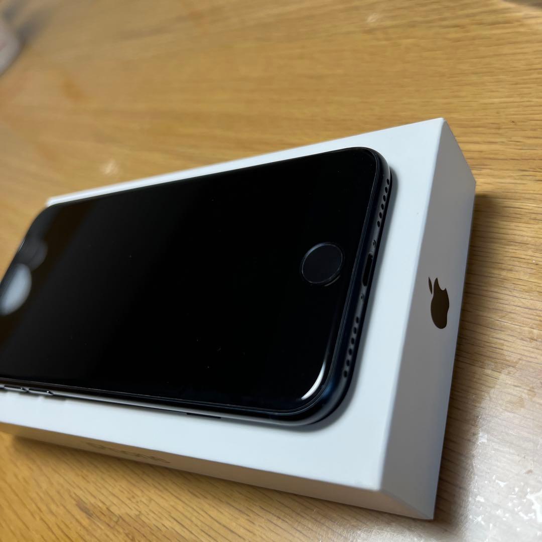 超美品 iPhone SE (第3世代) ミッドナイト 64GB